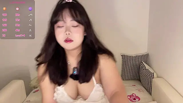 Kittenfishing online show from September 2025 03:34:01 PM