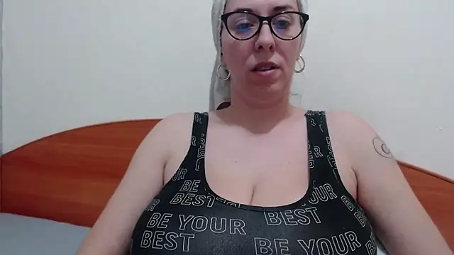 Snapshot of jollene chatting on March 2026 03:16:02 PM jollene online show from March 2026 03:16:02 PM
