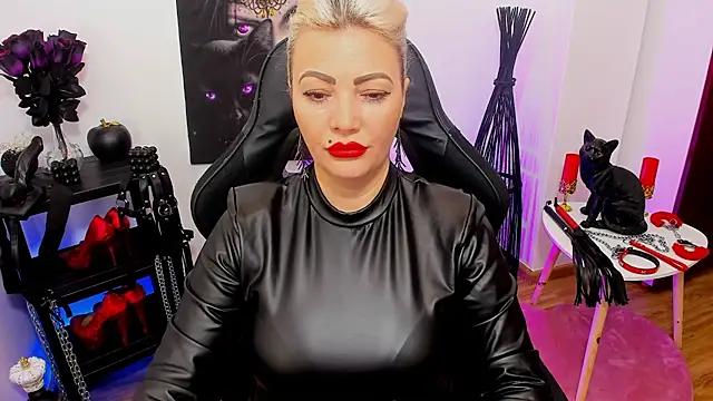 demisweet online show from February 2025 11:01:02 AM