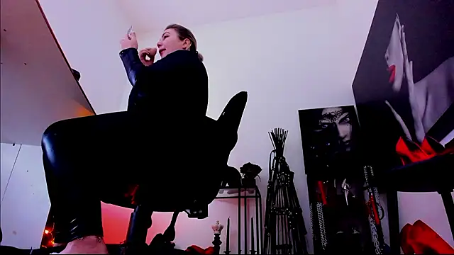 demisweet online show from January 2026 02:38:01 AM