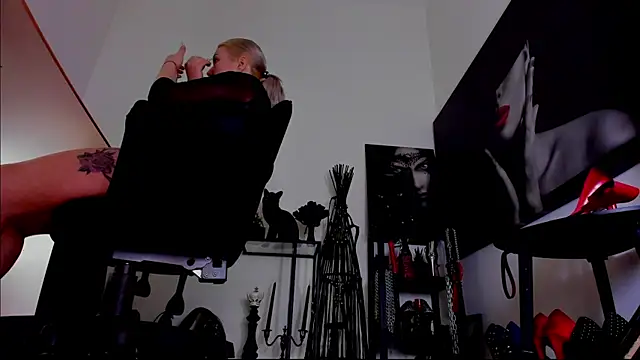 Snapshot of demisweet chatting on February 2026 02:04:01 AM demisweet online show from February 2026 02:04:01 AM