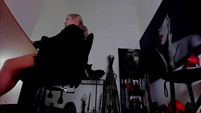 Snapshot of demisweet chatting on February 2026 06:43:02 AM demisweet online show from February 2026 06:43:02 AM