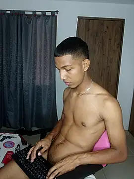 Snapshot of miguelmarcus chatting on September 2025 03:22:02 PM miguelmarcus online show from September 2025 03:22:02 PM