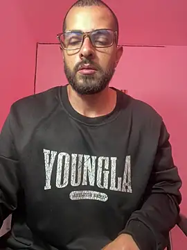 magnumchris online show from April 2026 01:22:02 PM