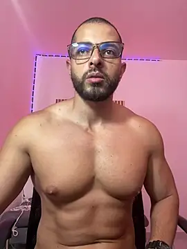Snapshot of magnumchris chatting on April 2026 07:58:01 PM magnumchris online show from April 2026 07:58:01 PM