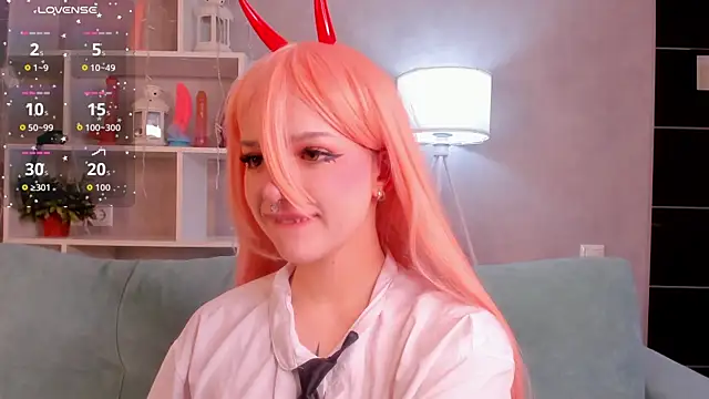 Molly Platt online show from October 2025 09:24:01 AM