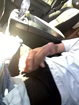 Snapshot of Lilbig_24 chatting on October 2025 03:13:01 PM Lilbig 24 online show from October 2025 03:13:01 PM