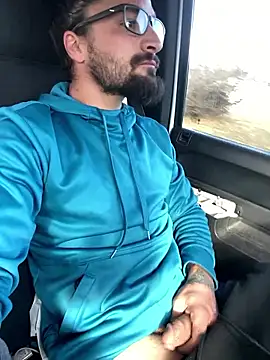 Snapshot of Lilbig_24 chatting on January 2026 08:03:02 PM Lilbig 24 online show from January 2026 08:03:02 PM