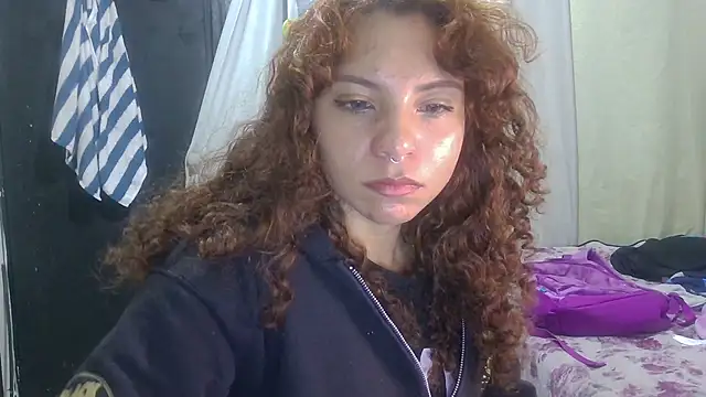 Snapshot of VioletV chatting on May 2026 12:28:02 AM VioletV online show from May 2026 12:28:02 AM