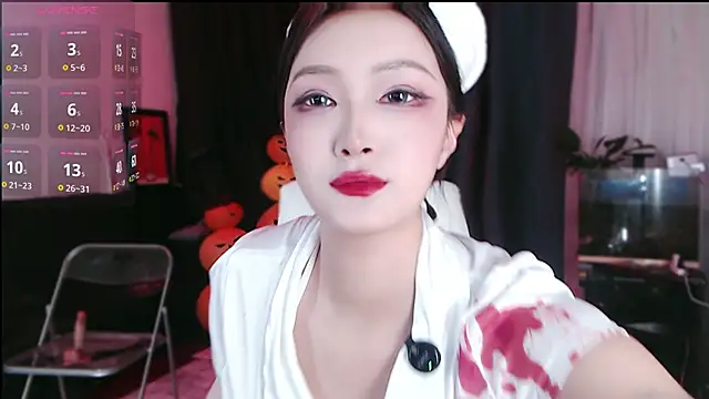 Snapshot of Candice-99 chatting on November 2025 01:57:01 PM Candice-99 online show from November 2025 01:57:01 PM