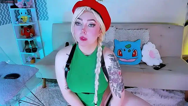 Simonesmith01 online show from September 2025 08:13:01 PM