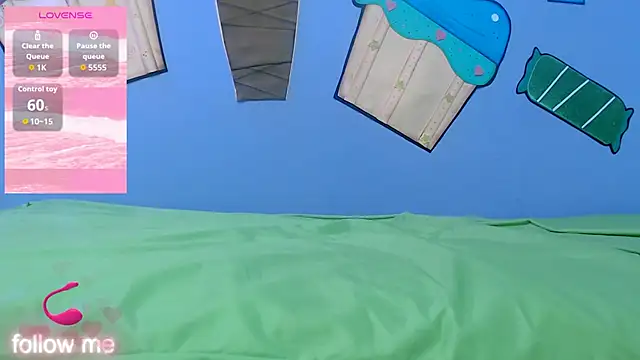 Snapshot of skinnykalitzo18 chatting on January 2026 01:15:02 PM skinnykalitzo18 online show from January 2026 01:15:02 PM