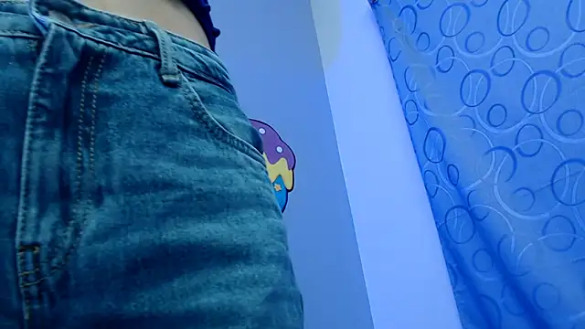 Snapshot of skinnykalitzo18 chatting on February 2026 02:24:01 PM skinnykalitzo18 online show from February 2026 02:24:01 PM