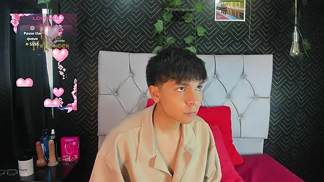 Thiago Kozak online show from October 2025 12:30:02 PM