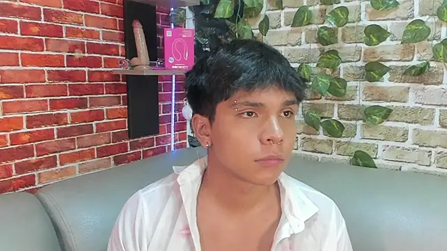 Thiago Kozak online show from March 2026 12:43:02 PM