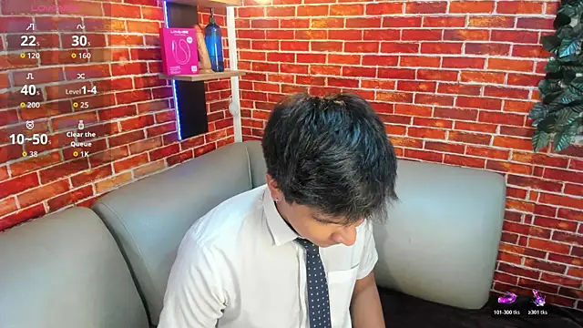 Thiago Kozak online show from April 2026 01:01:01 PM