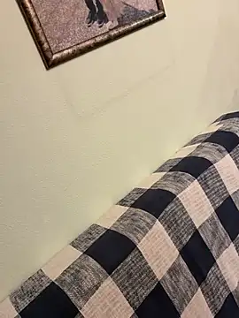 krasiviq94 online show from February 2026 09:35:01 PM