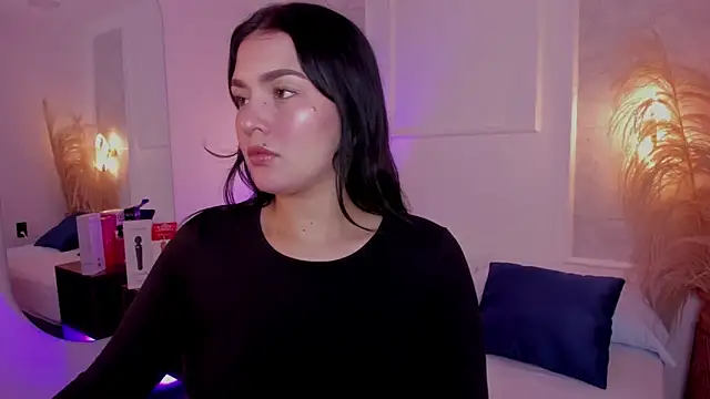 Snapshot of cristina_gallardo chatting on May 2026 02:16:01 AM cristina gallardo online show from May 2026 02:16:01 AM