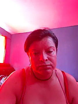 Hanna Kieran online show from December 2025 02:23:02 PM