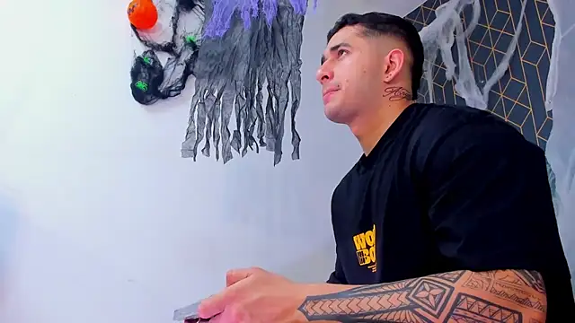 king falconer online show from October 2025 01:06:01 AM