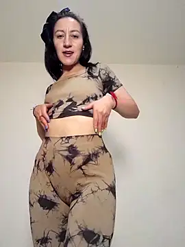 Snapshot of Oriana111 chatting on October 2025 03:54:02 AM Oriana111 online show from October 2025 03:54:02 AM