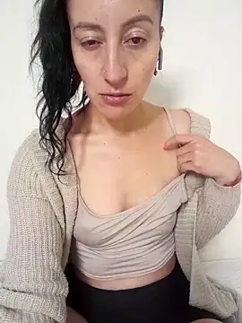 Snapshot of Oriana111 chatting on November 2025 05:42:01 PM Oriana111 online show from November 2025 05:42:01 PM