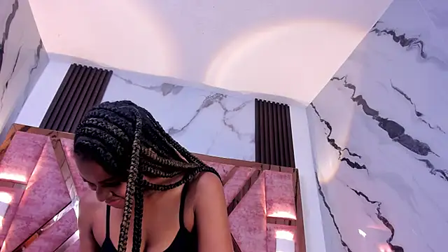 Snapshot of kandy_bronw chatting on June 2026 02:03:01 AM kandy bronw online show from June 2026 02:03:01 AM