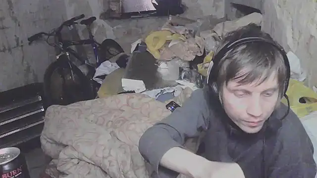 makarov1993 online show from May 2026 10:04:02 PM