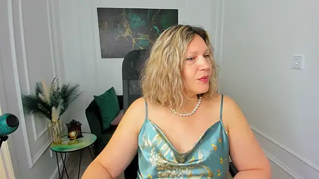 Snapshot of NinaStarle chatting on April 2026 04:21:02 AM NinaStarle online show from April 2026 04:21:02 AM