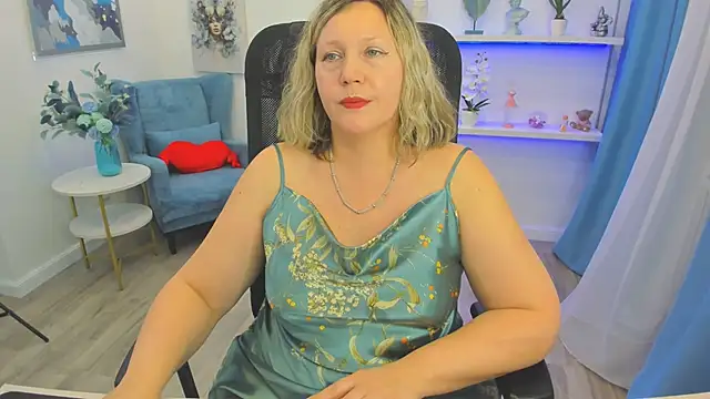 Snapshot of NinaStarle chatting on May 2026 11:29:01 AM NinaStarle online show from May 2026 11:29:01 AM
