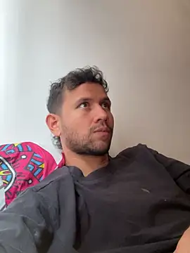 Michaell Spinelly online show from September 2025 04:51:02 PM