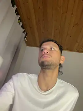 Michaell Spinelly online show from October 2025 10:41:01 PM