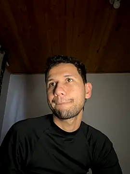 Michaell Spinelly online show from October 2025 07:40:01 PM