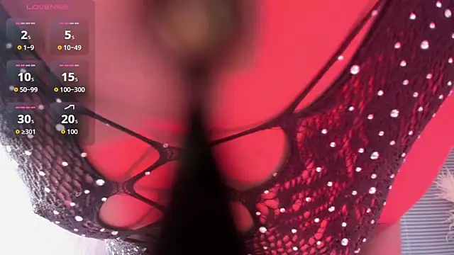 NathalyLeen online show from November 2025 08:43:01 PM