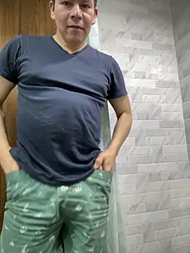 Manu0586 online show from November 2025 02:00:02 AM