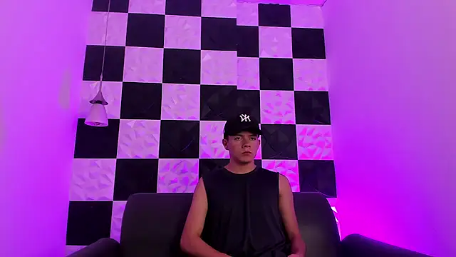 AndyFame1 online show from October 2025 06:49:01 PM