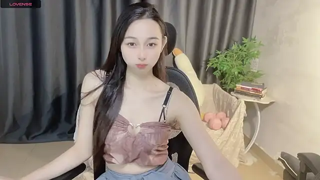 Snapshot of Yin-LL chatting on September 2025 08:36:01 PM Yin-LL online show from September 2025 08:36:01 PM