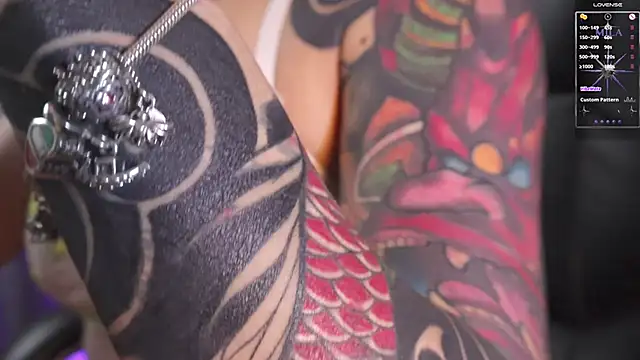 Miila snow online show from November 2025 06:08:01 PM