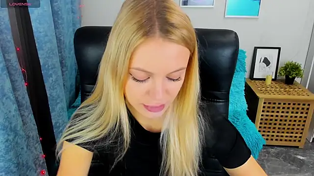 KatherineePierce online show from September 2025 04:21:02 PM