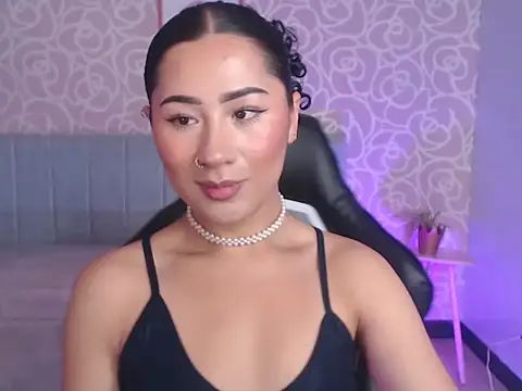 evelyn ch  online show from September 2025 10:49:02 AM