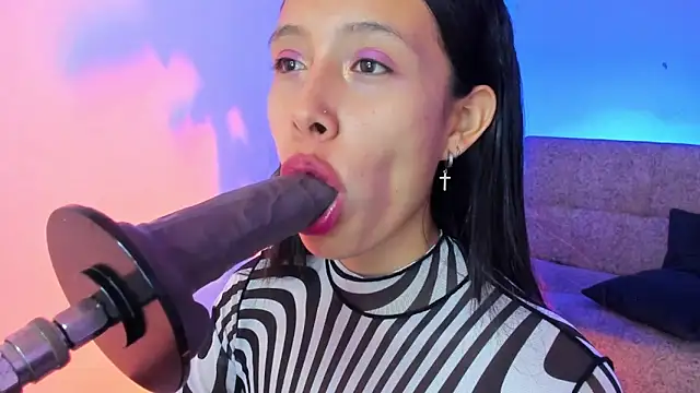 alicemoon   online show from December 2025 10:00:02 AM