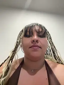 Snapshot of Larissa_Antonella chatting on April 2026 01:29:01 AM Larissa Antonella online show from April 2026 01:29:01 AM