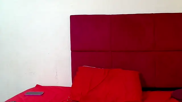 HugeTitisxx online show from December 2025 01:16:01 PM