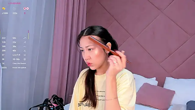 Nelly Kimm online show from January 2026 01:08:02 AM