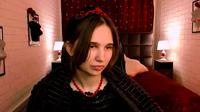 TessaMill online show from November 2025 05:51:02 AM