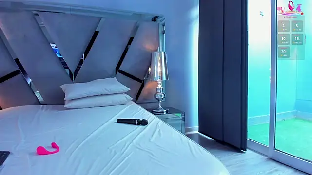 Snapshot of miamirage_ chatting on September 2025 12:31:02 PM miamirage  online show from September 2025 12:31:02 PM