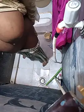 Dassing strip couple online show from September 2025 09:03:02 AM