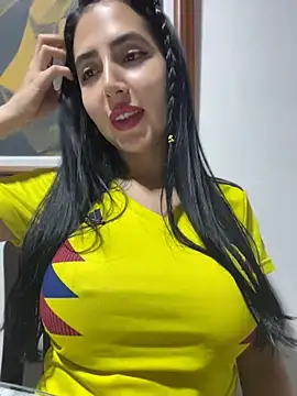 Snapshot of oh_nina chatting on June 2026 11:03:01 PM oh nina online show from June 2026 11:03:01 PM