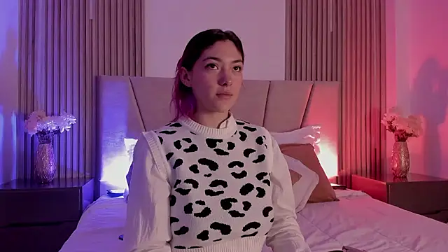 Victoria Beaumont online show from January 2026 12:10:01 PM