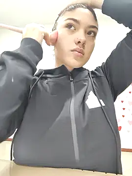 Victoria Beaumont online show from March 2026 11:15:01 AM